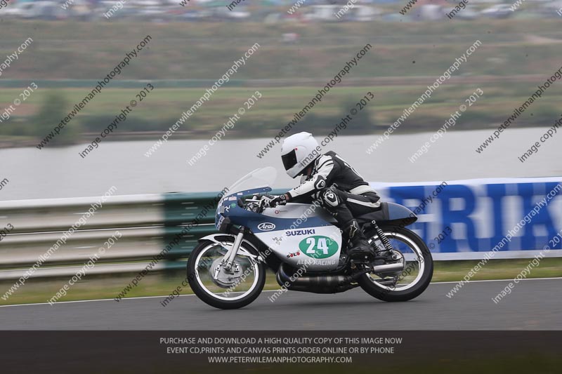 Vintage motorcycle club;eventdigitalimages;mallory park;mallory park trackday photographs;no limits trackdays;peter wileman photography;trackday digital images;trackday photos;vmcc festival 1000 bikes photographs