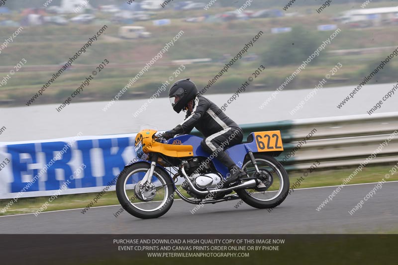 Vintage motorcycle club;eventdigitalimages;mallory park;mallory park trackday photographs;no limits trackdays;peter wileman photography;trackday digital images;trackday photos;vmcc festival 1000 bikes photographs
