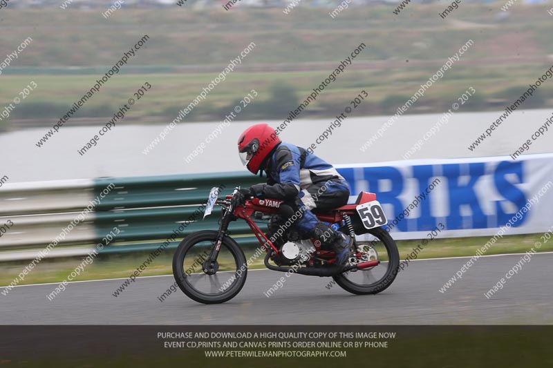 Vintage motorcycle club;eventdigitalimages;mallory park;mallory park trackday photographs;no limits trackdays;peter wileman photography;trackday digital images;trackday photos;vmcc festival 1000 bikes photographs