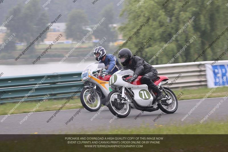 Vintage motorcycle club;eventdigitalimages;mallory park;mallory park trackday photographs;no limits trackdays;peter wileman photography;trackday digital images;trackday photos;vmcc festival 1000 bikes photographs