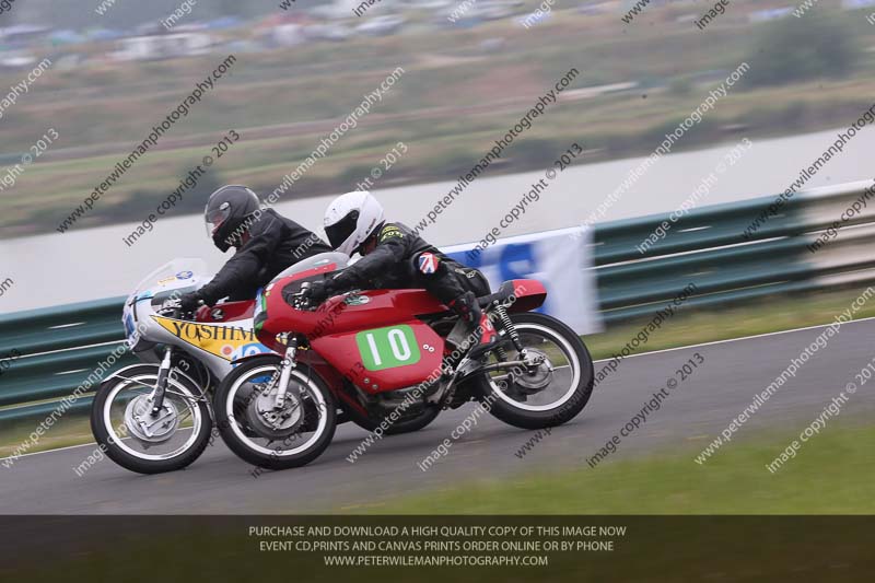 Vintage motorcycle club;eventdigitalimages;mallory park;mallory park trackday photographs;no limits trackdays;peter wileman photography;trackday digital images;trackday photos;vmcc festival 1000 bikes photographs