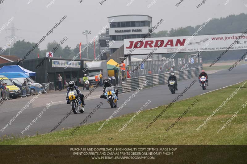 Vintage motorcycle club;eventdigitalimages;mallory park;mallory park trackday photographs;no limits trackdays;peter wileman photography;trackday digital images;trackday photos;vmcc festival 1000 bikes photographs