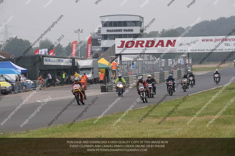 Vintage motorcycle club;eventdigitalimages;mallory park;mallory park trackday photographs;no limits trackdays;peter wileman photography;trackday digital images;trackday photos;vmcc festival 1000 bikes photographs