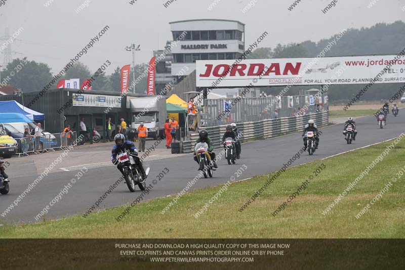 Vintage motorcycle club;eventdigitalimages;mallory park;mallory park trackday photographs;no limits trackdays;peter wileman photography;trackday digital images;trackday photos;vmcc festival 1000 bikes photographs