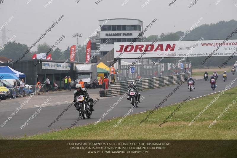 Vintage motorcycle club;eventdigitalimages;mallory park;mallory park trackday photographs;no limits trackdays;peter wileman photography;trackday digital images;trackday photos;vmcc festival 1000 bikes photographs