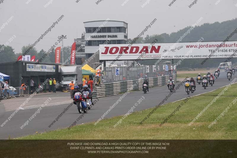 Vintage motorcycle club;eventdigitalimages;mallory park;mallory park trackday photographs;no limits trackdays;peter wileman photography;trackday digital images;trackday photos;vmcc festival 1000 bikes photographs