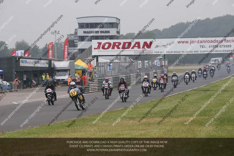 Vintage motorcycle club;eventdigitalimages;mallory park;mallory park trackday photographs;no limits trackdays;peter wileman photography;trackday digital images;trackday photos;vmcc festival 1000 bikes photographs