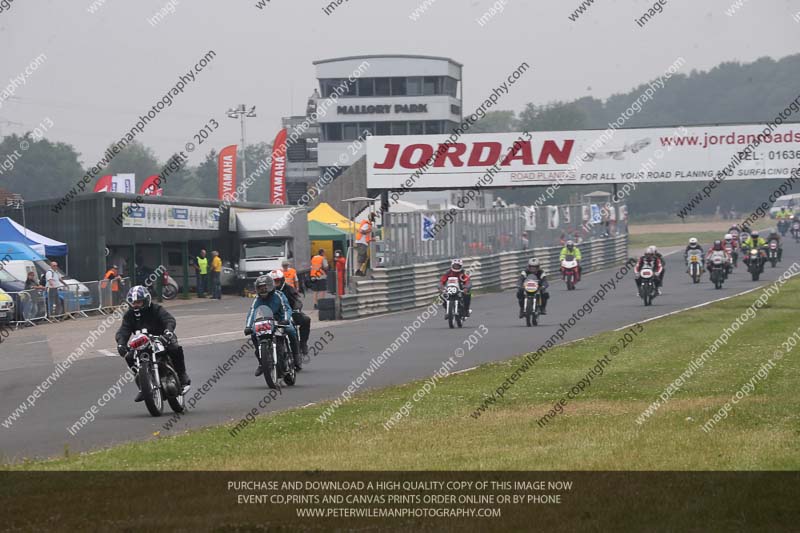 Vintage motorcycle club;eventdigitalimages;mallory park;mallory park trackday photographs;no limits trackdays;peter wileman photography;trackday digital images;trackday photos;vmcc festival 1000 bikes photographs