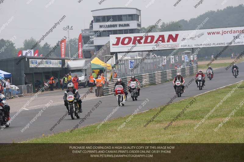 Vintage motorcycle club;eventdigitalimages;mallory park;mallory park trackday photographs;no limits trackdays;peter wileman photography;trackday digital images;trackday photos;vmcc festival 1000 bikes photographs