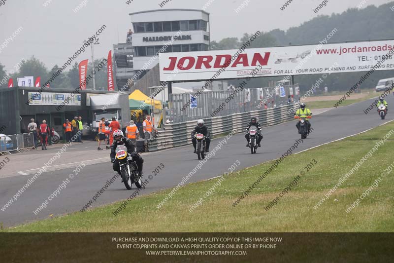 Vintage motorcycle club;eventdigitalimages;mallory park;mallory park trackday photographs;no limits trackdays;peter wileman photography;trackday digital images;trackday photos;vmcc festival 1000 bikes photographs