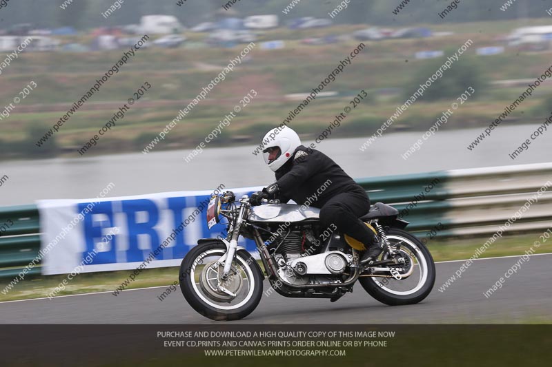 Vintage motorcycle club;eventdigitalimages;mallory park;mallory park trackday photographs;no limits trackdays;peter wileman photography;trackday digital images;trackday photos;vmcc festival 1000 bikes photographs