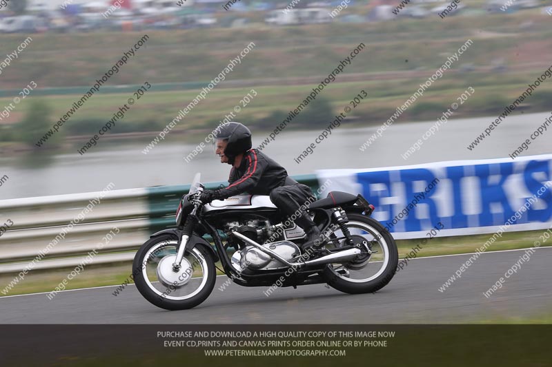 Vintage motorcycle club;eventdigitalimages;mallory park;mallory park trackday photographs;no limits trackdays;peter wileman photography;trackday digital images;trackday photos;vmcc festival 1000 bikes photographs