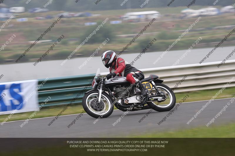 Vintage motorcycle club;eventdigitalimages;mallory park;mallory park trackday photographs;no limits trackdays;peter wileman photography;trackday digital images;trackday photos;vmcc festival 1000 bikes photographs