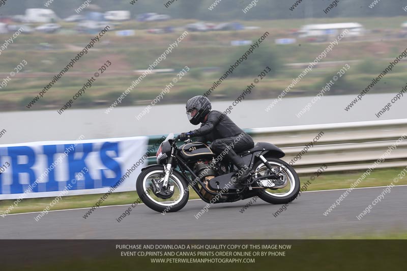 Vintage motorcycle club;eventdigitalimages;mallory park;mallory park trackday photographs;no limits trackdays;peter wileman photography;trackday digital images;trackday photos;vmcc festival 1000 bikes photographs