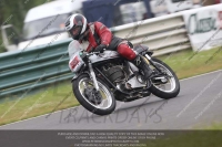 Vintage-motorcycle-club;eventdigitalimages;mallory-park;mallory-park-trackday-photographs;no-limits-trackdays;peter-wileman-photography;trackday-digital-images;trackday-photos;vmcc-festival-1000-bikes-photographs