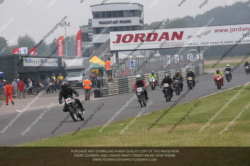 Vintage motorcycle club;eventdigitalimages;mallory park;mallory park trackday photographs;no limits trackdays;peter wileman photography;trackday digital images;trackday photos;vmcc festival 1000 bikes photographs