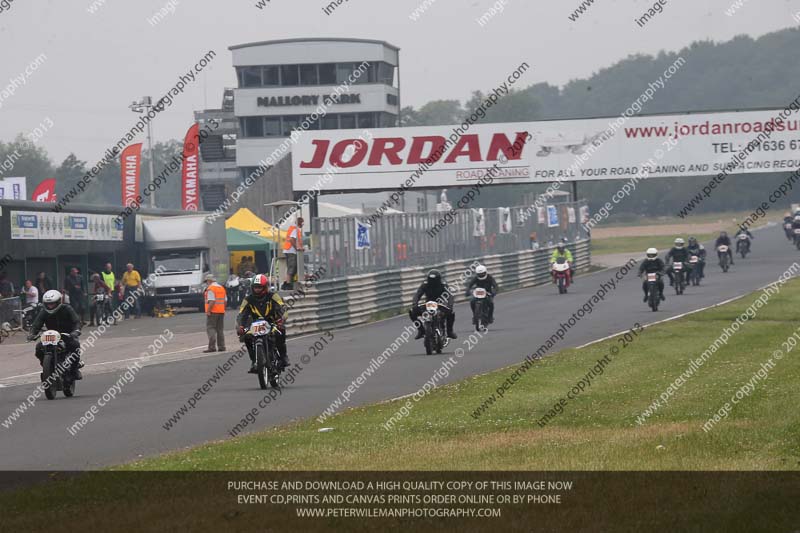 Vintage motorcycle club;eventdigitalimages;mallory park;mallory park trackday photographs;no limits trackdays;peter wileman photography;trackday digital images;trackday photos;vmcc festival 1000 bikes photographs