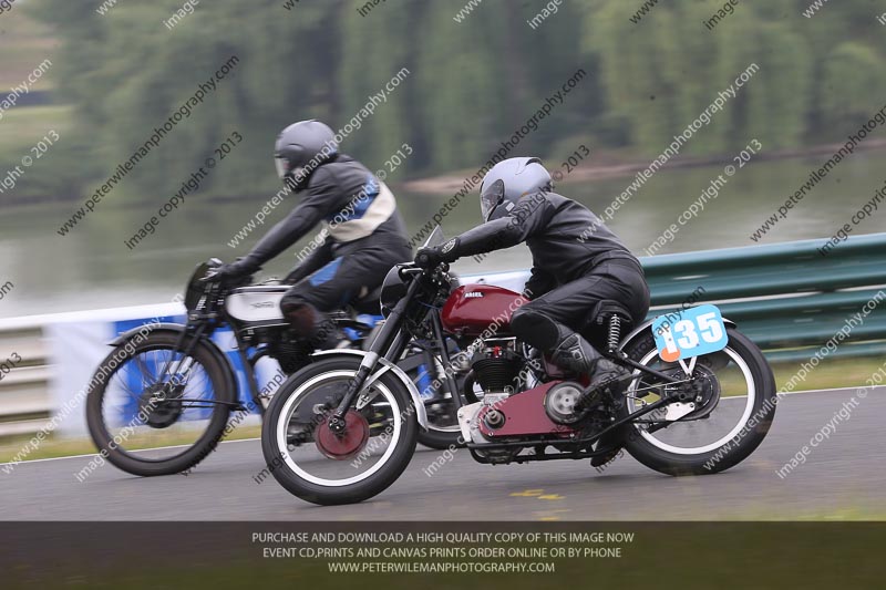 Vintage motorcycle club;eventdigitalimages;mallory park;mallory park trackday photographs;no limits trackdays;peter wileman photography;trackday digital images;trackday photos;vmcc festival 1000 bikes photographs