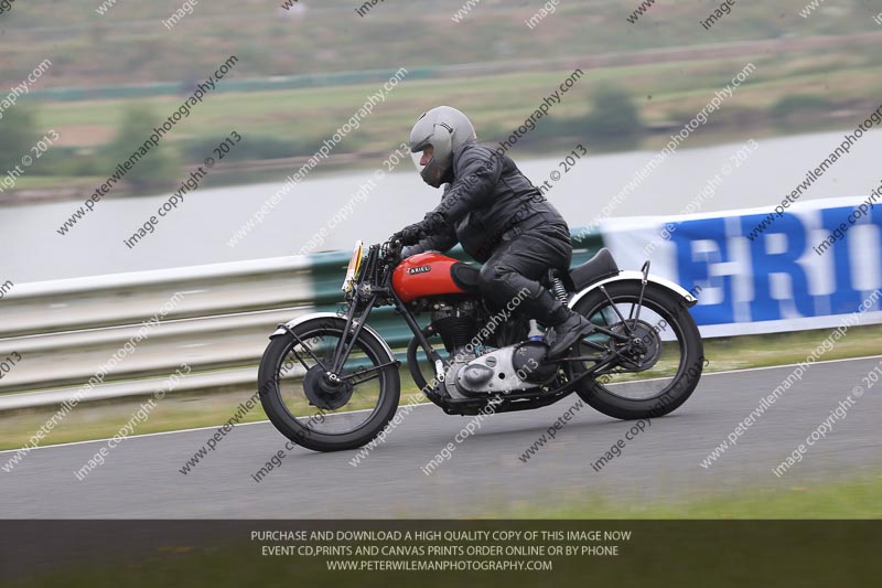Vintage motorcycle club;eventdigitalimages;mallory park;mallory park trackday photographs;no limits trackdays;peter wileman photography;trackday digital images;trackday photos;vmcc festival 1000 bikes photographs