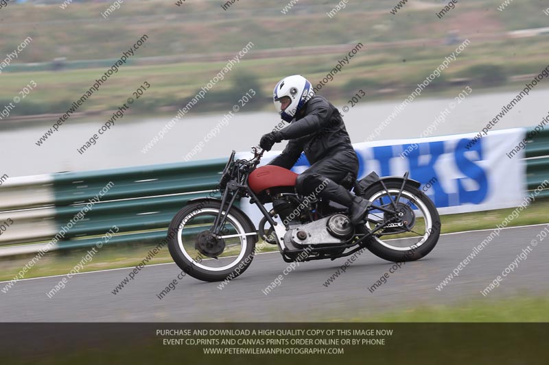 Vintage motorcycle club;eventdigitalimages;mallory park;mallory park trackday photographs;no limits trackdays;peter wileman photography;trackday digital images;trackday photos;vmcc festival 1000 bikes photographs