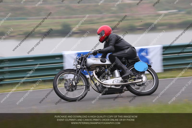 Vintage motorcycle club;eventdigitalimages;mallory park;mallory park trackday photographs;no limits trackdays;peter wileman photography;trackday digital images;trackday photos;vmcc festival 1000 bikes photographs