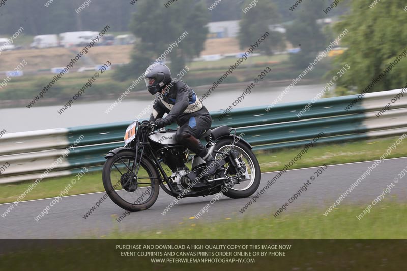 Vintage motorcycle club;eventdigitalimages;mallory park;mallory park trackday photographs;no limits trackdays;peter wileman photography;trackday digital images;trackday photos;vmcc festival 1000 bikes photographs