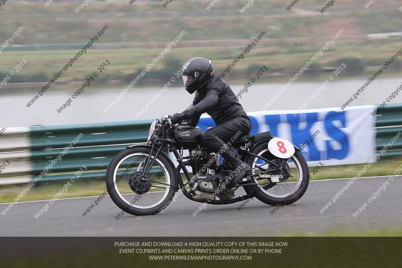 Vintage motorcycle club;eventdigitalimages;mallory park;mallory park trackday photographs;no limits trackdays;peter wileman photography;trackday digital images;trackday photos;vmcc festival 1000 bikes photographs