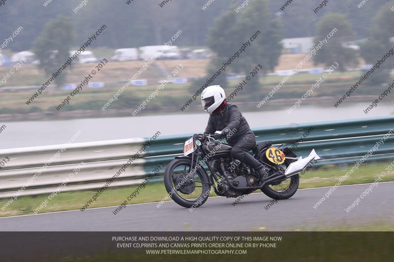 Vintage motorcycle club;eventdigitalimages;mallory park;mallory park trackday photographs;no limits trackdays;peter wileman photography;trackday digital images;trackday photos;vmcc festival 1000 bikes photographs