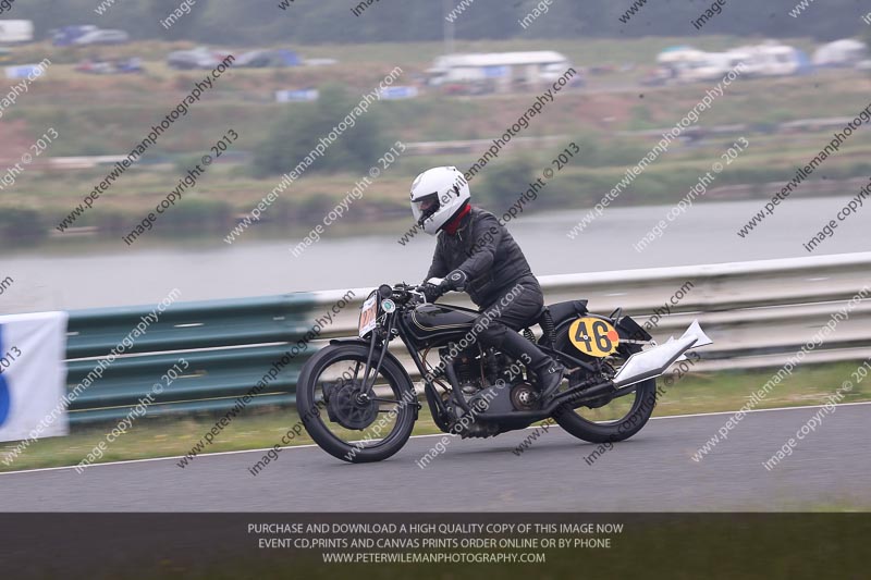 Vintage motorcycle club;eventdigitalimages;mallory park;mallory park trackday photographs;no limits trackdays;peter wileman photography;trackday digital images;trackday photos;vmcc festival 1000 bikes photographs
