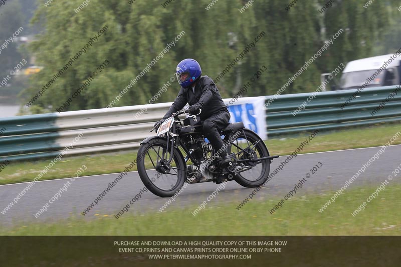 Vintage motorcycle club;eventdigitalimages;mallory park;mallory park trackday photographs;no limits trackdays;peter wileman photography;trackday digital images;trackday photos;vmcc festival 1000 bikes photographs