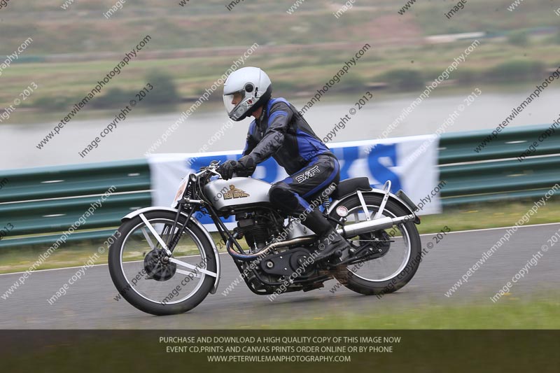 Vintage motorcycle club;eventdigitalimages;mallory park;mallory park trackday photographs;no limits trackdays;peter wileman photography;trackday digital images;trackday photos;vmcc festival 1000 bikes photographs