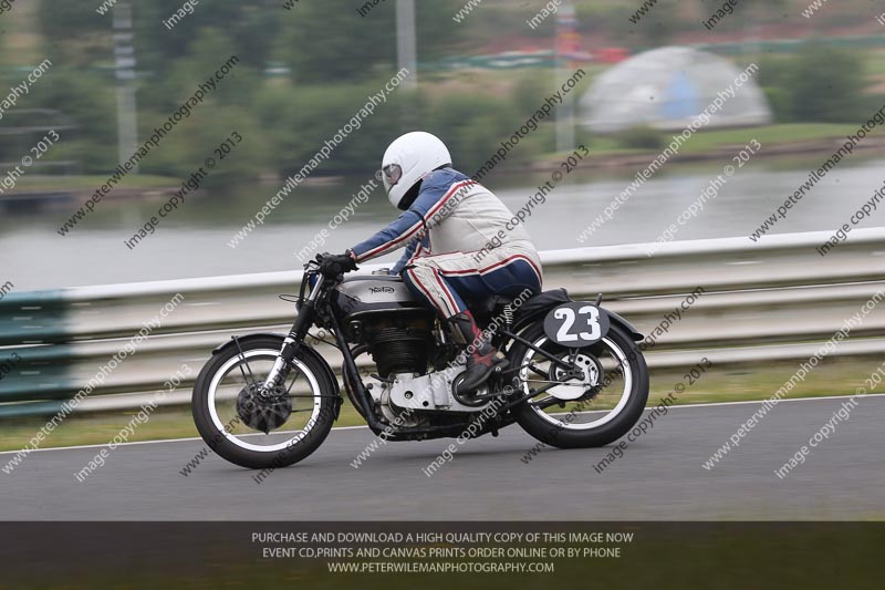 Vintage motorcycle club;eventdigitalimages;mallory park;mallory park trackday photographs;no limits trackdays;peter wileman photography;trackday digital images;trackday photos;vmcc festival 1000 bikes photographs