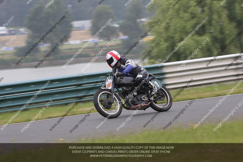 Vintage motorcycle club;eventdigitalimages;mallory park;mallory park trackday photographs;no limits trackdays;peter wileman photography;trackday digital images;trackday photos;vmcc festival 1000 bikes photographs