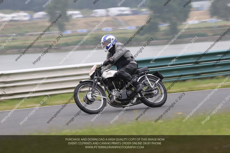 Vintage motorcycle club;eventdigitalimages;mallory park;mallory park trackday photographs;no limits trackdays;peter wileman photography;trackday digital images;trackday photos;vmcc festival 1000 bikes photographs