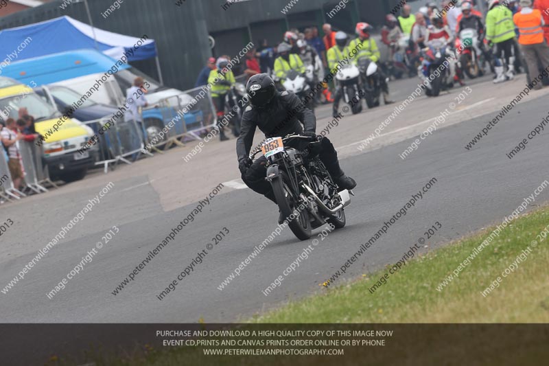 Vintage motorcycle club;eventdigitalimages;mallory park;mallory park trackday photographs;no limits trackdays;peter wileman photography;trackday digital images;trackday photos;vmcc festival 1000 bikes photographs