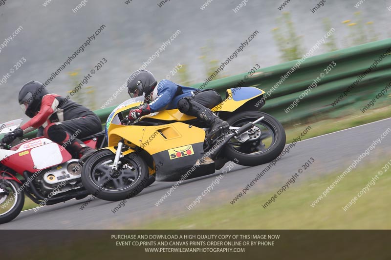 Vintage motorcycle club;eventdigitalimages;mallory park;mallory park trackday photographs;no limits trackdays;peter wileman photography;trackday digital images;trackday photos;vmcc festival 1000 bikes photographs