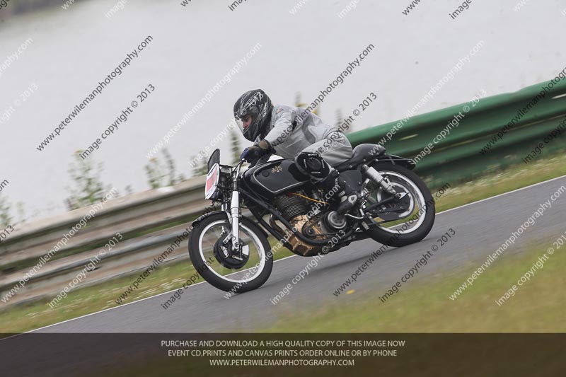 Vintage motorcycle club;eventdigitalimages;mallory park;mallory park trackday photographs;no limits trackdays;peter wileman photography;trackday digital images;trackday photos;vmcc festival 1000 bikes photographs