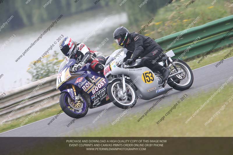 Vintage motorcycle club;eventdigitalimages;mallory park;mallory park trackday photographs;no limits trackdays;peter wileman photography;trackday digital images;trackday photos;vmcc festival 1000 bikes photographs