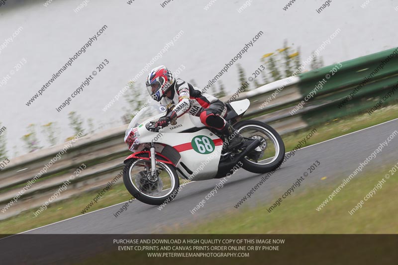 Vintage motorcycle club;eventdigitalimages;mallory park;mallory park trackday photographs;no limits trackdays;peter wileman photography;trackday digital images;trackday photos;vmcc festival 1000 bikes photographs