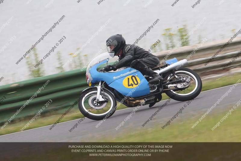 Vintage motorcycle club;eventdigitalimages;mallory park;mallory park trackday photographs;no limits trackdays;peter wileman photography;trackday digital images;trackday photos;vmcc festival 1000 bikes photographs