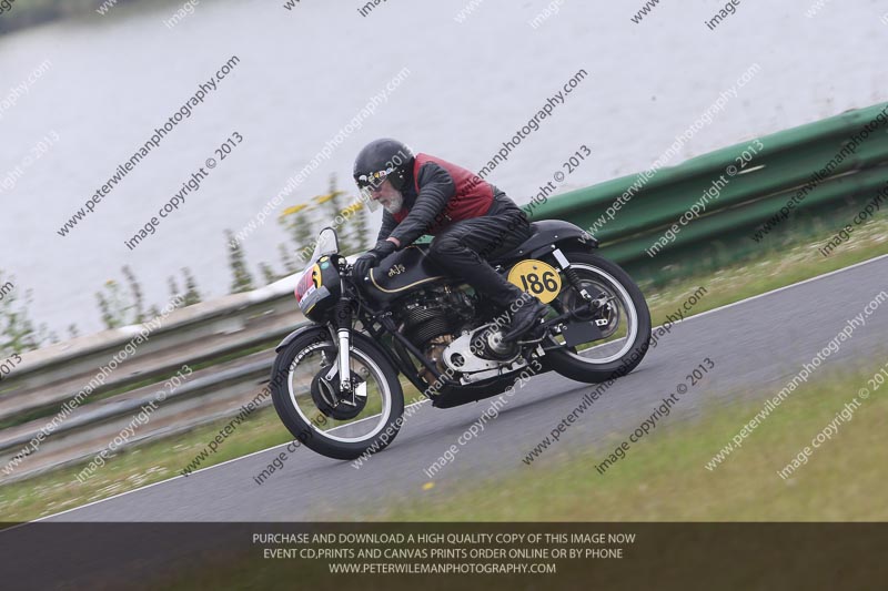 Vintage motorcycle club;eventdigitalimages;mallory park;mallory park trackday photographs;no limits trackdays;peter wileman photography;trackday digital images;trackday photos;vmcc festival 1000 bikes photographs