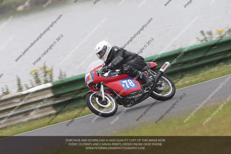 Vintage motorcycle club;eventdigitalimages;mallory park;mallory park trackday photographs;no limits trackdays;peter wileman photography;trackday digital images;trackday photos;vmcc festival 1000 bikes photographs