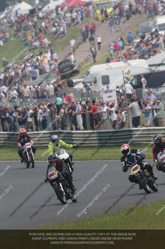 Vintage motorcycle club;eventdigitalimages;mallory park;mallory park trackday photographs;no limits trackdays;peter wileman photography;trackday digital images;trackday photos;vmcc festival 1000 bikes photographs