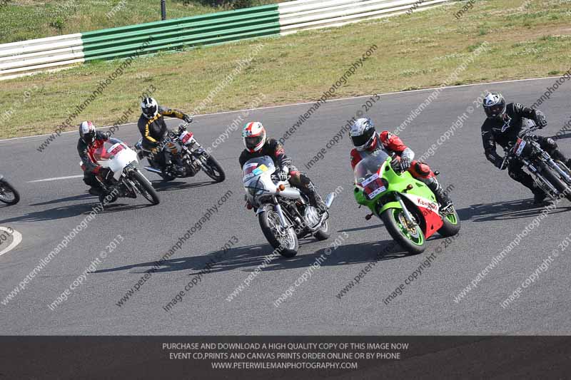 Vintage motorcycle club;eventdigitalimages;mallory park;mallory park trackday photographs;no limits trackdays;peter wileman photography;trackday digital images;trackday photos;vmcc festival 1000 bikes photographs
