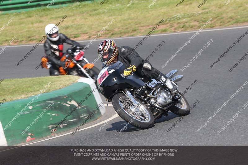 Vintage motorcycle club;eventdigitalimages;mallory park;mallory park trackday photographs;no limits trackdays;peter wileman photography;trackday digital images;trackday photos;vmcc festival 1000 bikes photographs