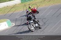 Vintage-motorcycle-club;eventdigitalimages;mallory-park;mallory-park-trackday-photographs;no-limits-trackdays;peter-wileman-photography;trackday-digital-images;trackday-photos;vmcc-festival-1000-bikes-photographs