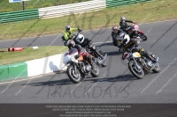 Vintage-motorcycle-club;eventdigitalimages;mallory-park;mallory-park-trackday-photographs;no-limits-trackdays;peter-wileman-photography;trackday-digital-images;trackday-photos;vmcc-festival-1000-bikes-photographs