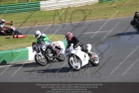 Vintage-motorcycle-club;eventdigitalimages;mallory-park;mallory-park-trackday-photographs;no-limits-trackdays;peter-wileman-photography;trackday-digital-images;trackday-photos;vmcc-festival-1000-bikes-photographs