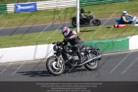 Vintage-motorcycle-club;eventdigitalimages;mallory-park;mallory-park-trackday-photographs;no-limits-trackdays;peter-wileman-photography;trackday-digital-images;trackday-photos;vmcc-festival-1000-bikes-photographs