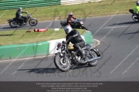 Vintage-motorcycle-club;eventdigitalimages;mallory-park;mallory-park-trackday-photographs;no-limits-trackdays;peter-wileman-photography;trackday-digital-images;trackday-photos;vmcc-festival-1000-bikes-photographs